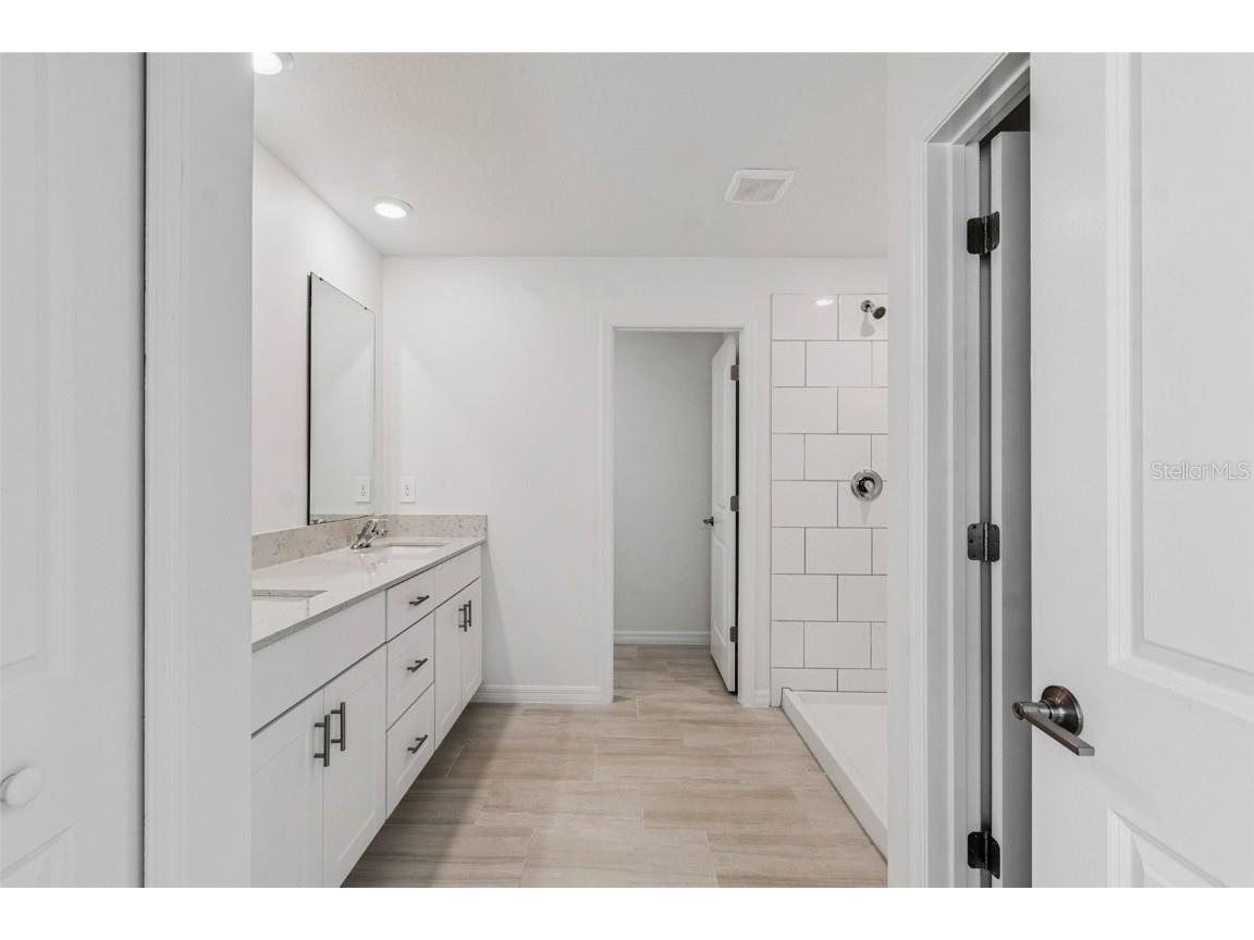 1712 Tropical Oasis Avenue Plant City FL 33565 TB8453004 image55