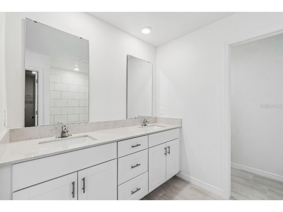 1712 Tropical Oasis Avenue Plant City FL 33565 TB8453004 image56