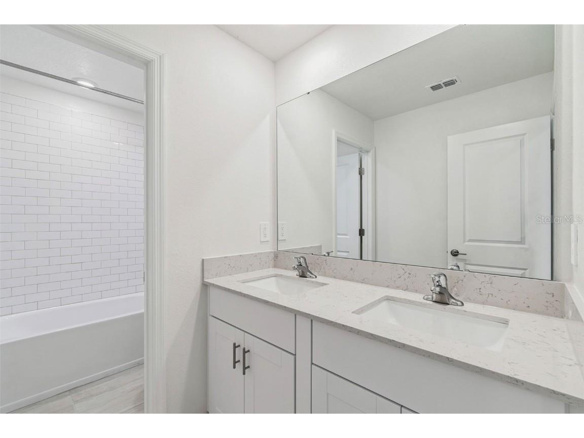 1712 Tropical Oasis Avenue Plant City FL 33565 TB8453004 image76