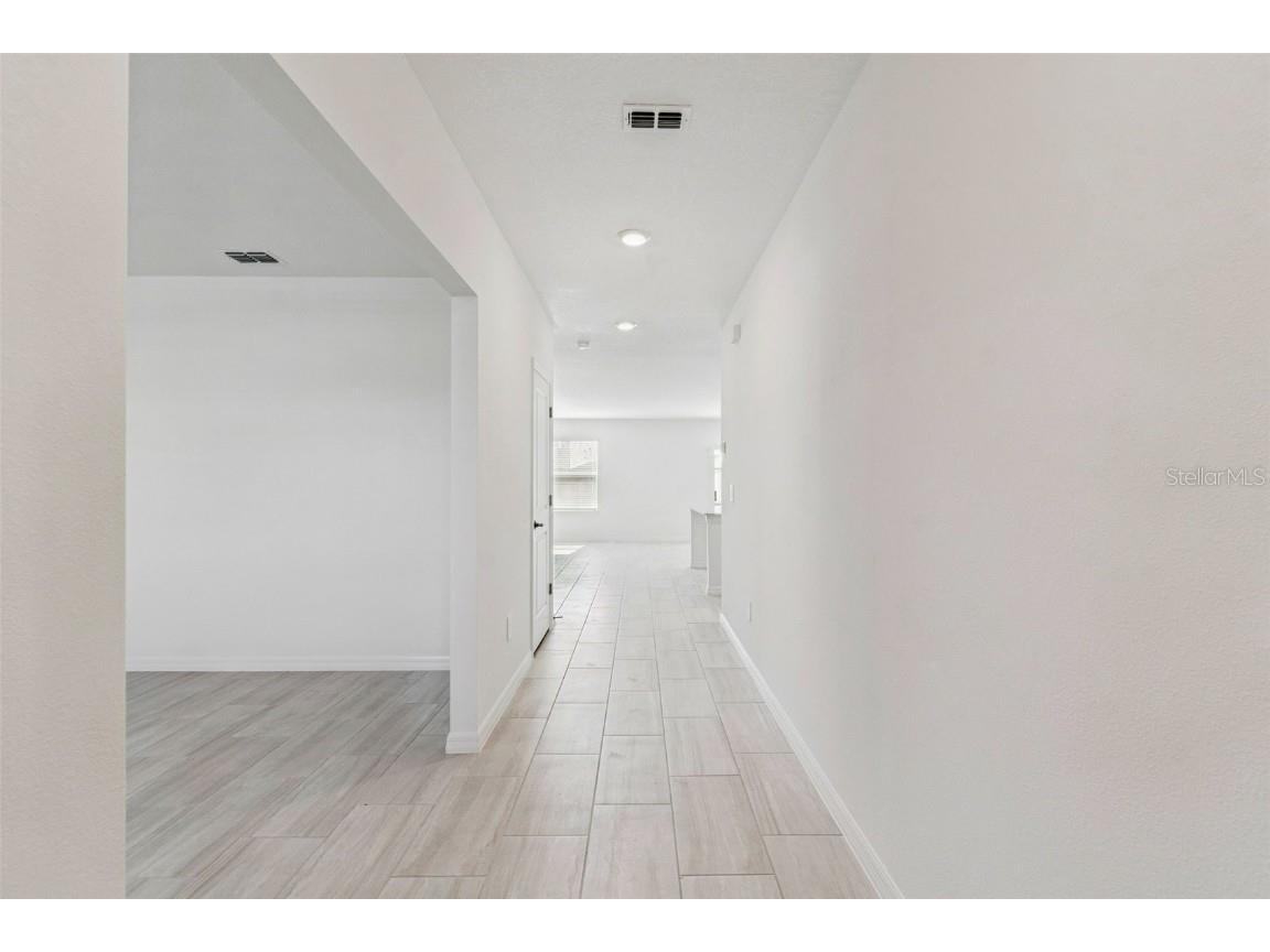 1712 Tropical Oasis Avenue Plant City FL 33565 TB8453004 image8