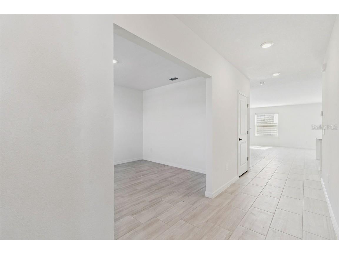 1712 Tropical Oasis Avenue Plant City FL 33565 TB8453004 image9