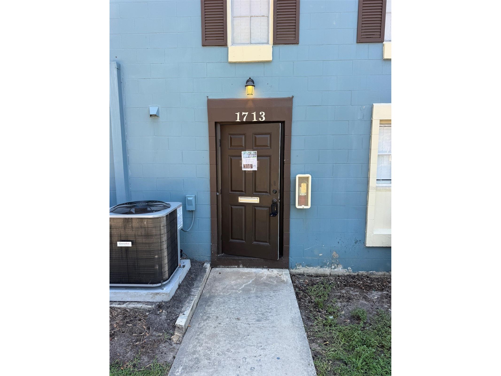 1713-1713 NE 2nd Street Ocala FL 34470 OM723862 image2