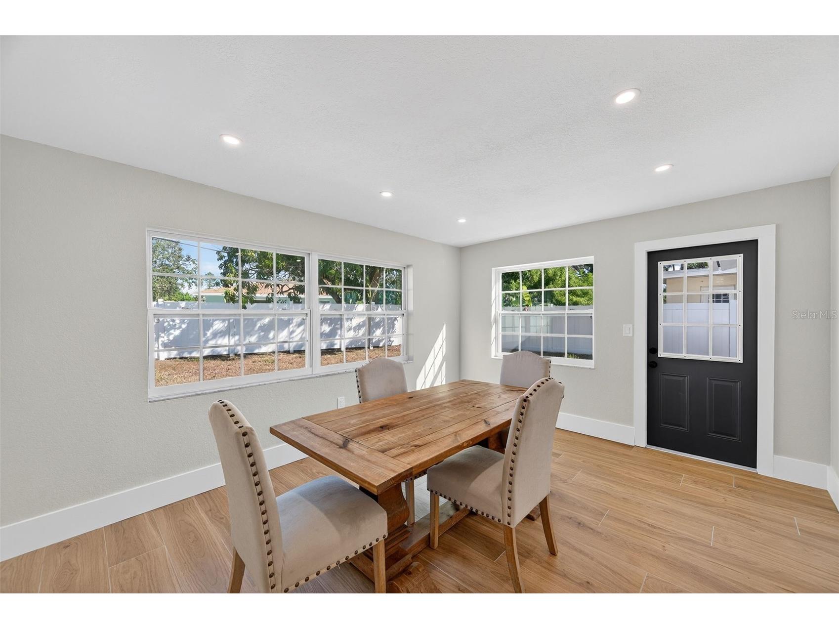 1713 Connecticut Avenue NE Saint Petersburg FL 33703 TB8452248 image10