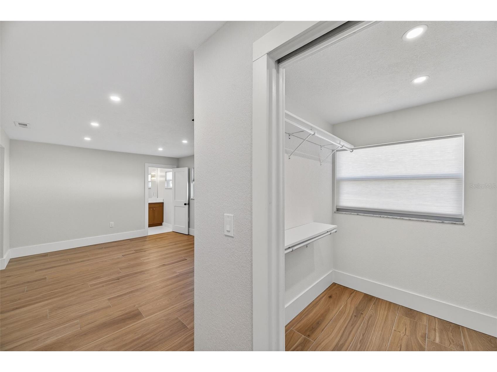 1713 Connecticut Avenue NE Saint Petersburg FL 33703 TB8452248 image14