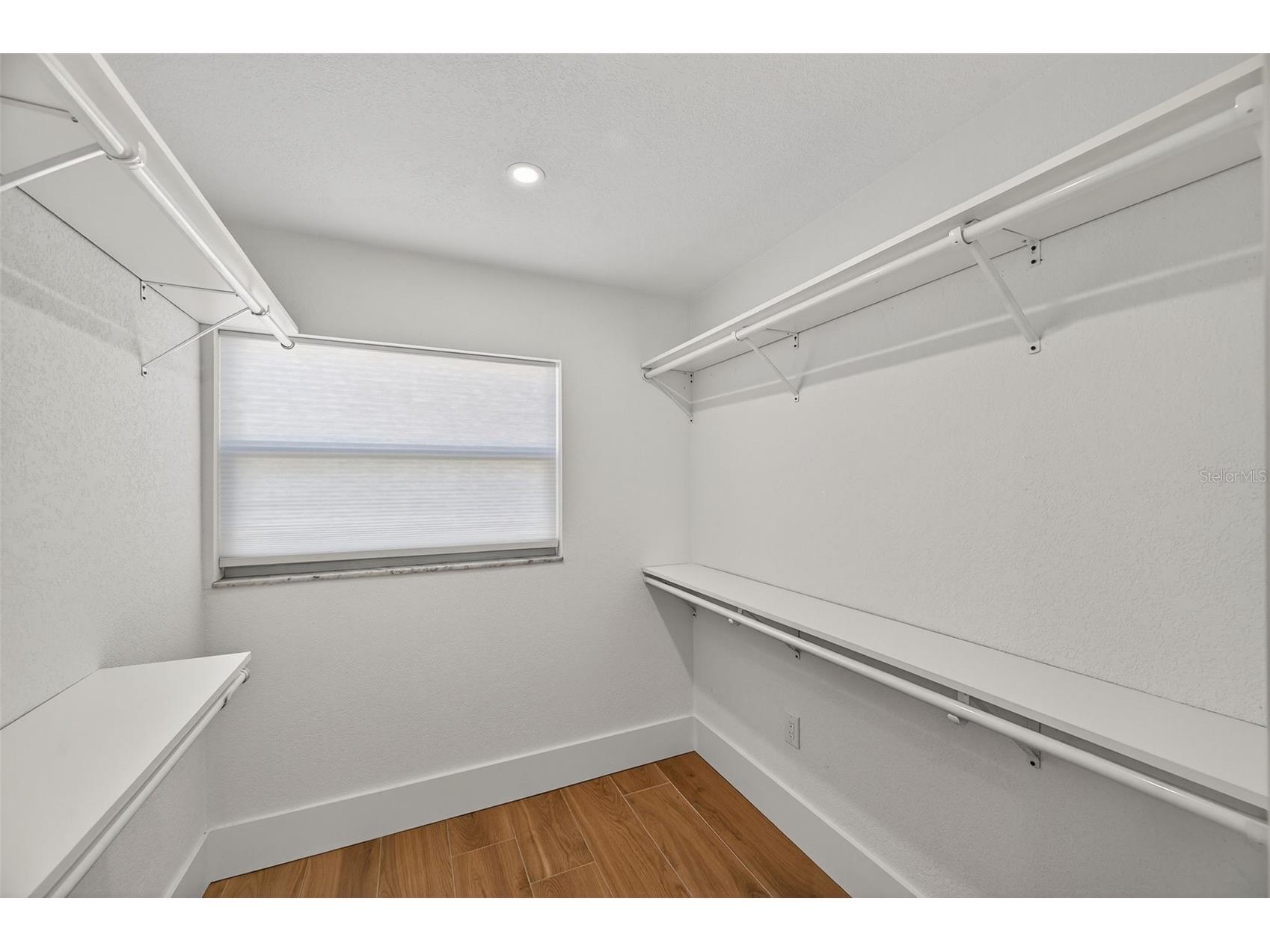 1713 Connecticut Avenue NE Saint Petersburg FL 33703 TB8452248 image15