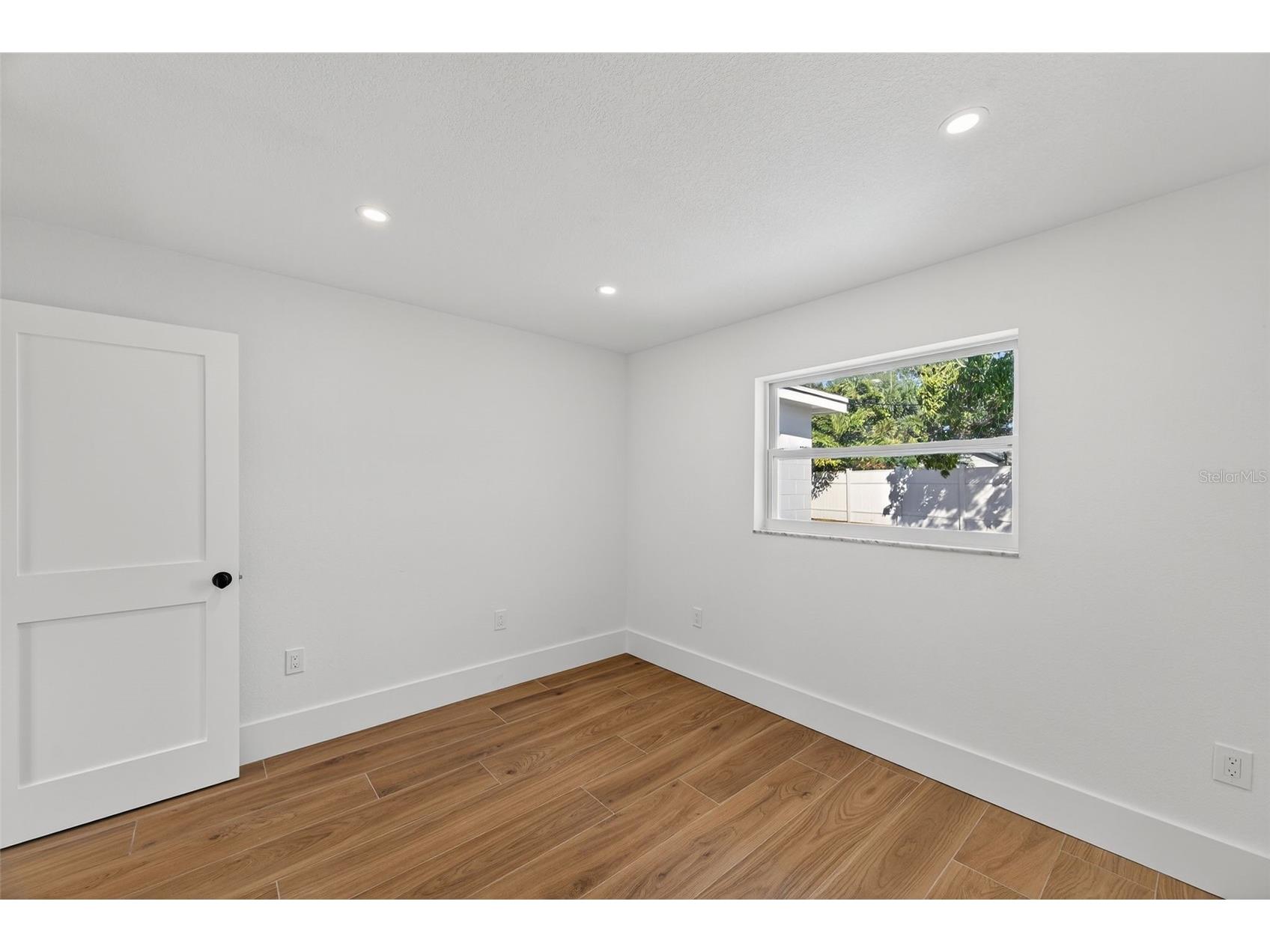 1713 Connecticut Avenue NE Saint Petersburg FL 33703 TB8452248 image18