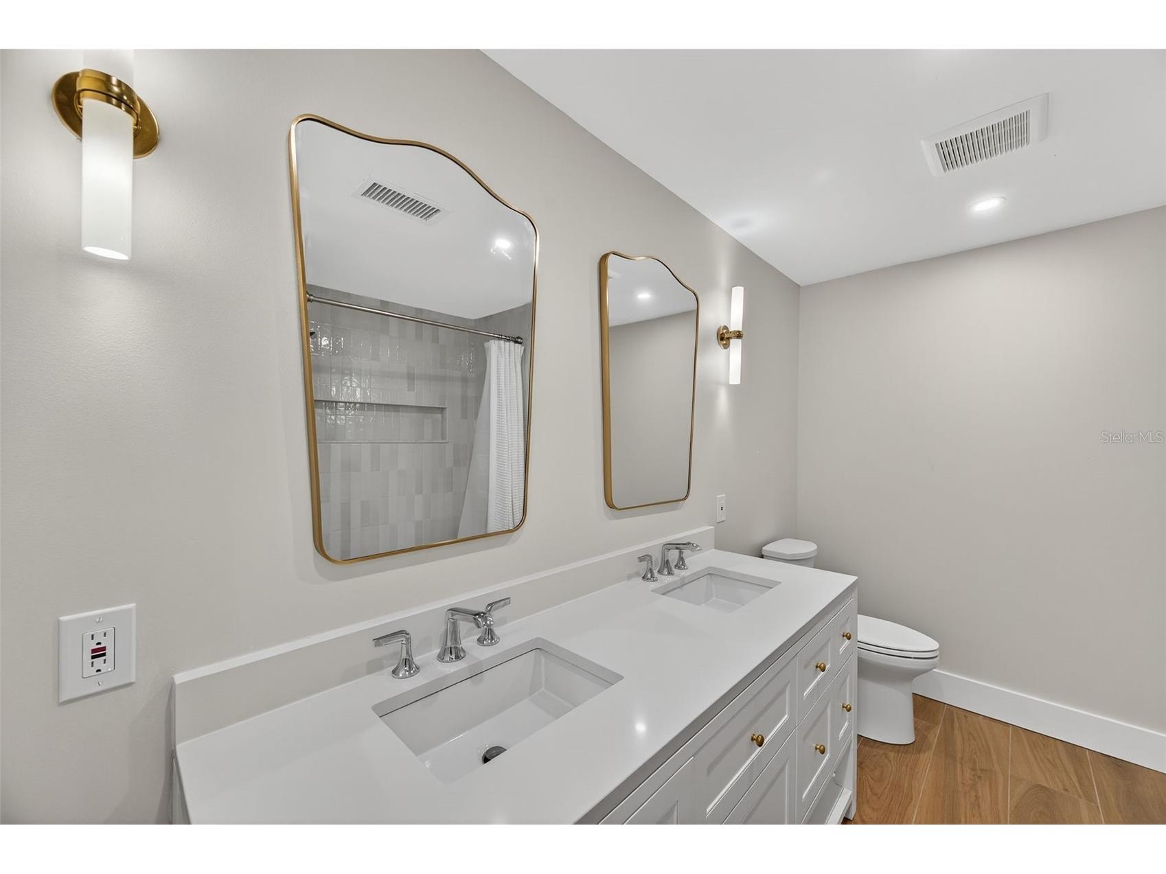 1713 Connecticut Avenue NE Saint Petersburg FL 33703 TB8452248 image19