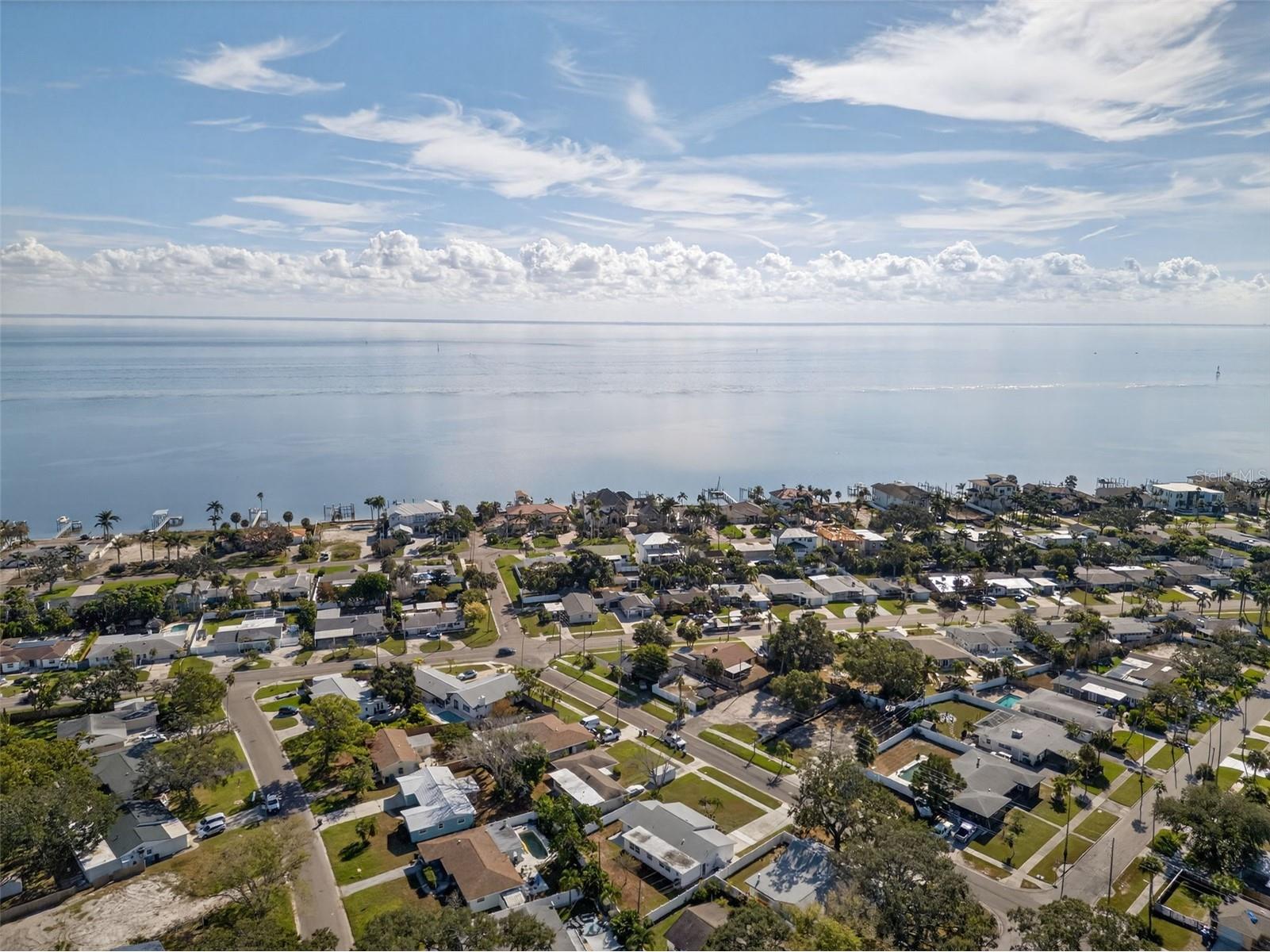 1713 Connecticut Avenue NE Saint Petersburg FL 33703 TB8452248 image26