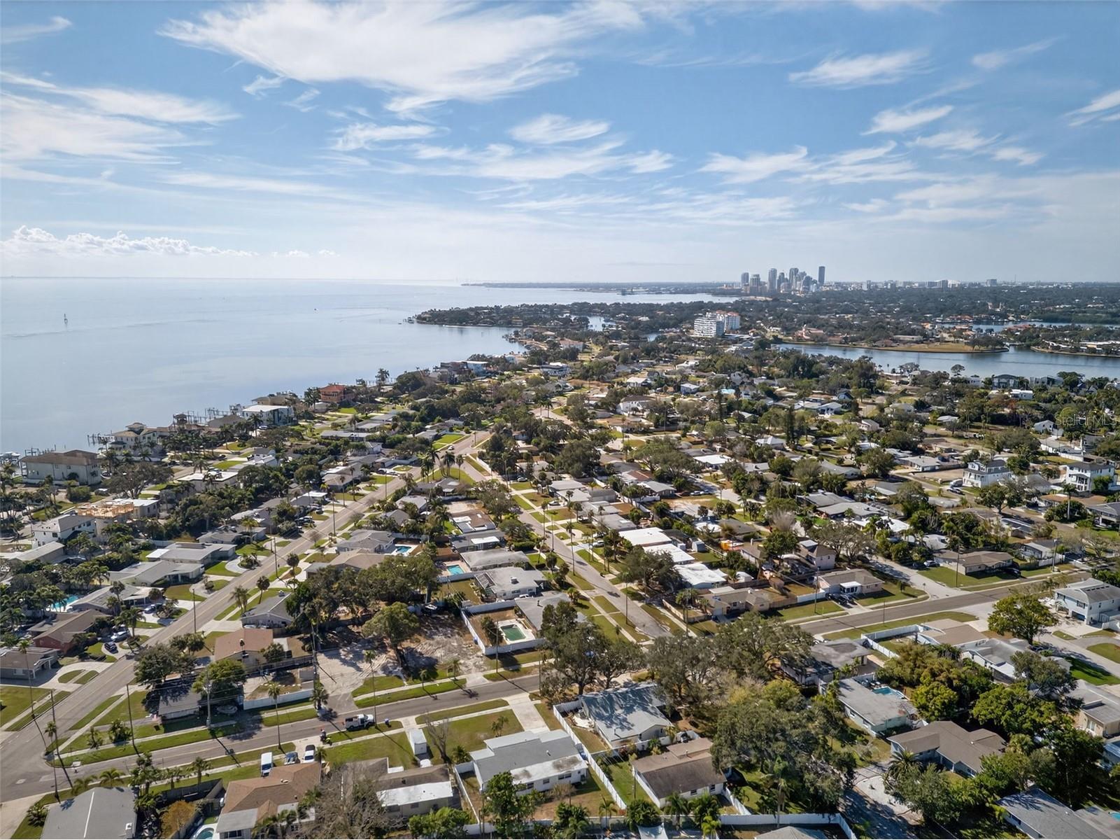 1713 Connecticut Avenue NE Saint Petersburg FL 33703 TB8452248 image27