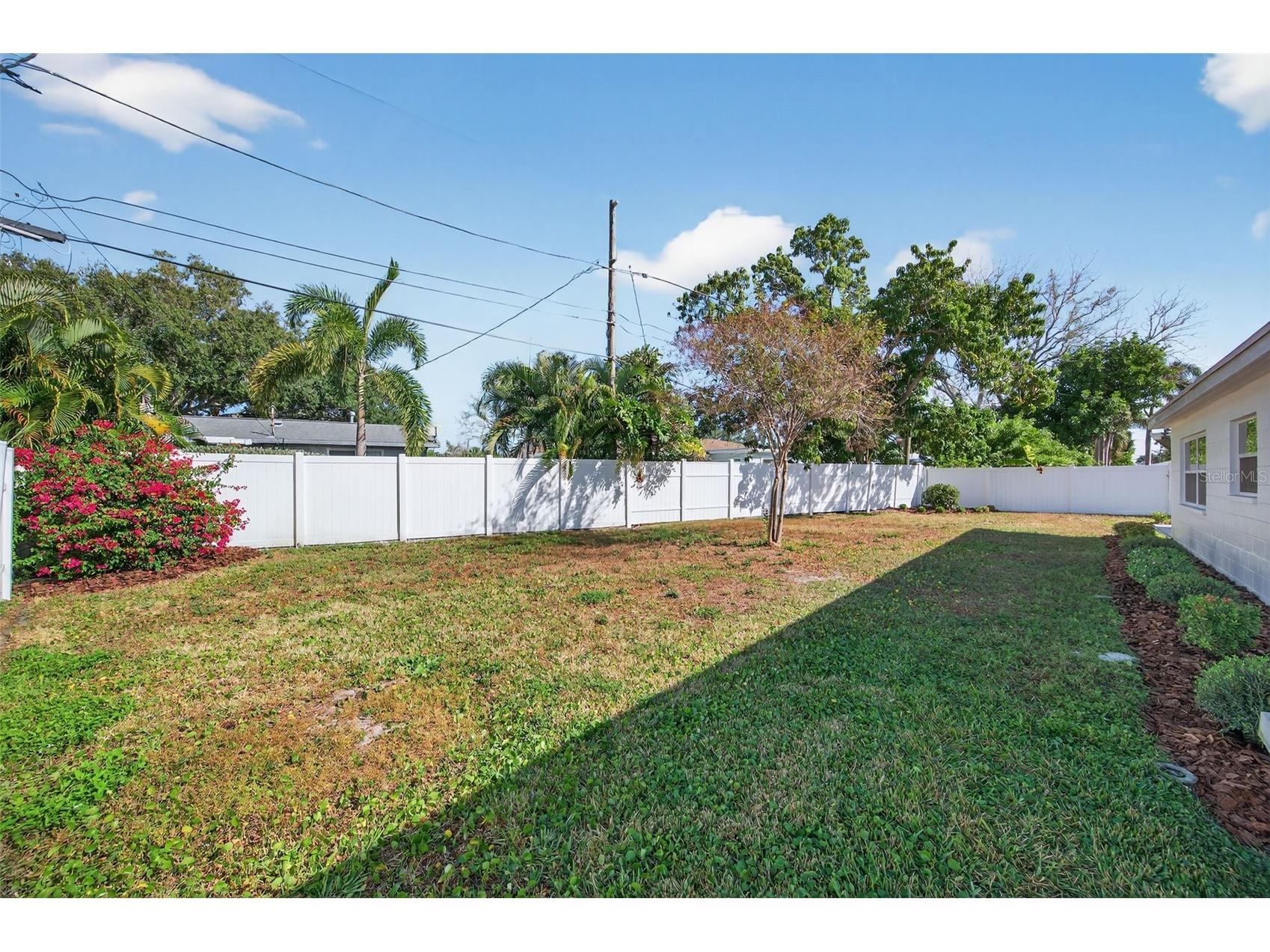 1713 Connecticut Avenue NE Saint Petersburg FL 33703 TB8452248 image4