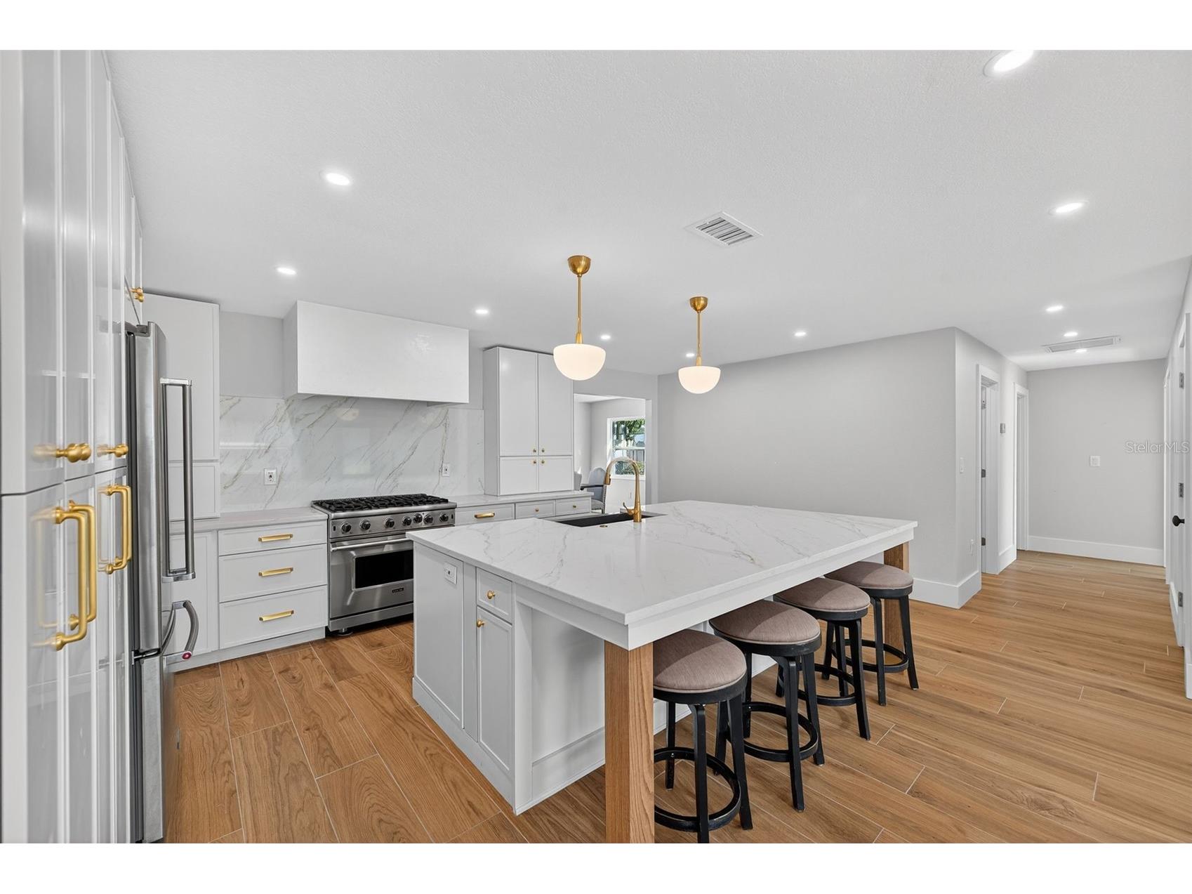 1713 Connecticut Avenue NE Saint Petersburg FL 33703 TB8452248 image9