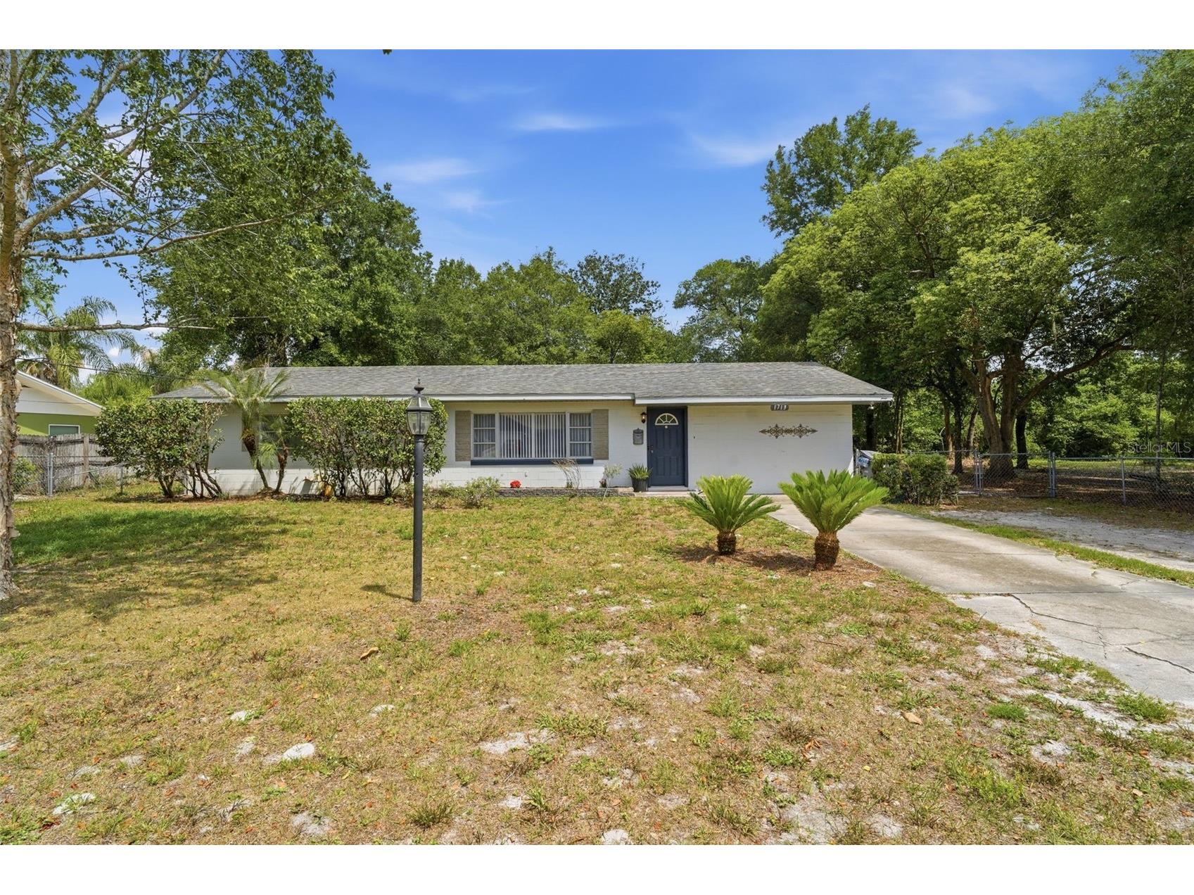 1713 Pine Avenue Deland FL 32724 V4949018 image2