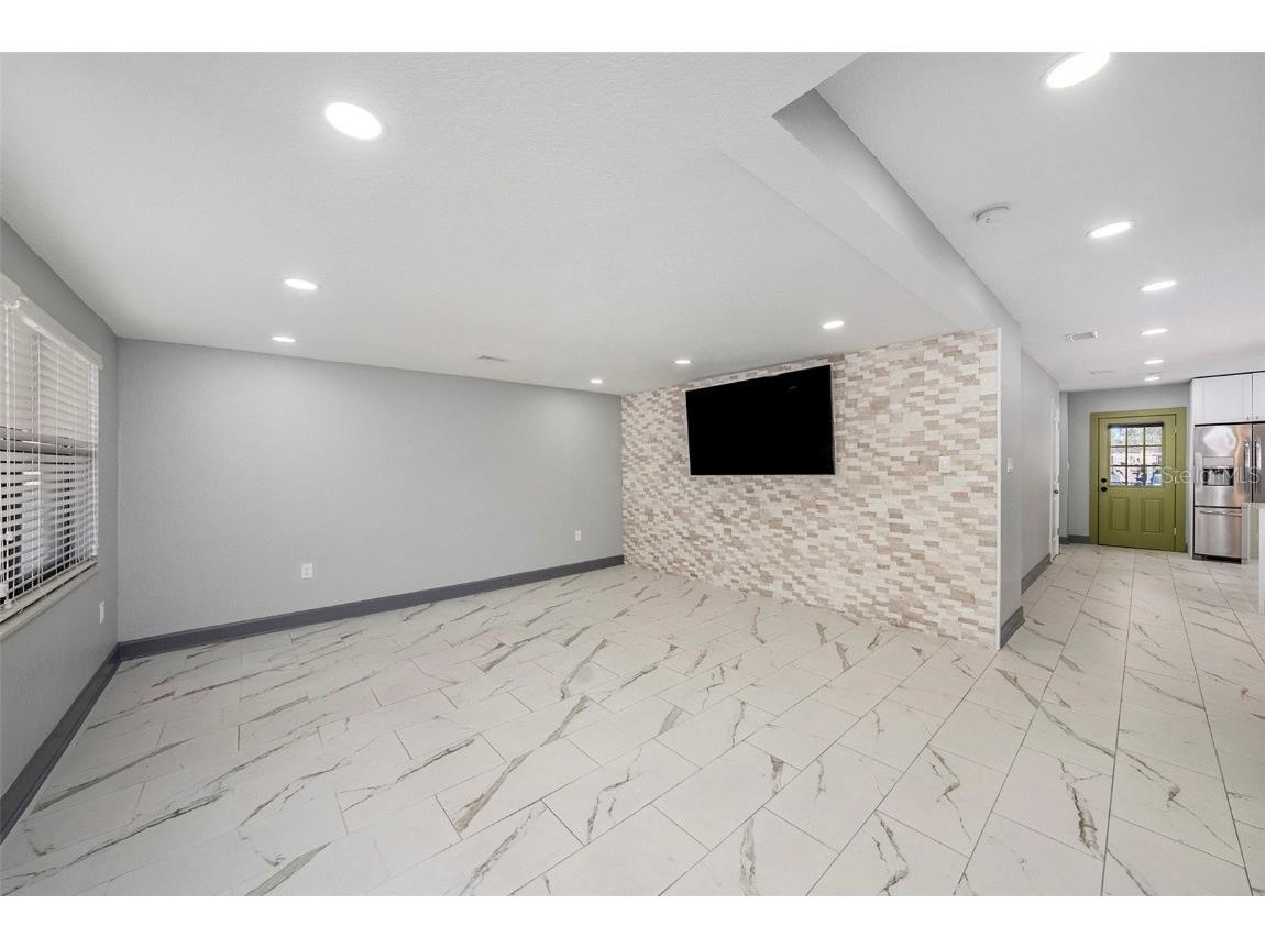 1713 W Saint Isabel Street Tampa FL 33607 TB8455132 image17