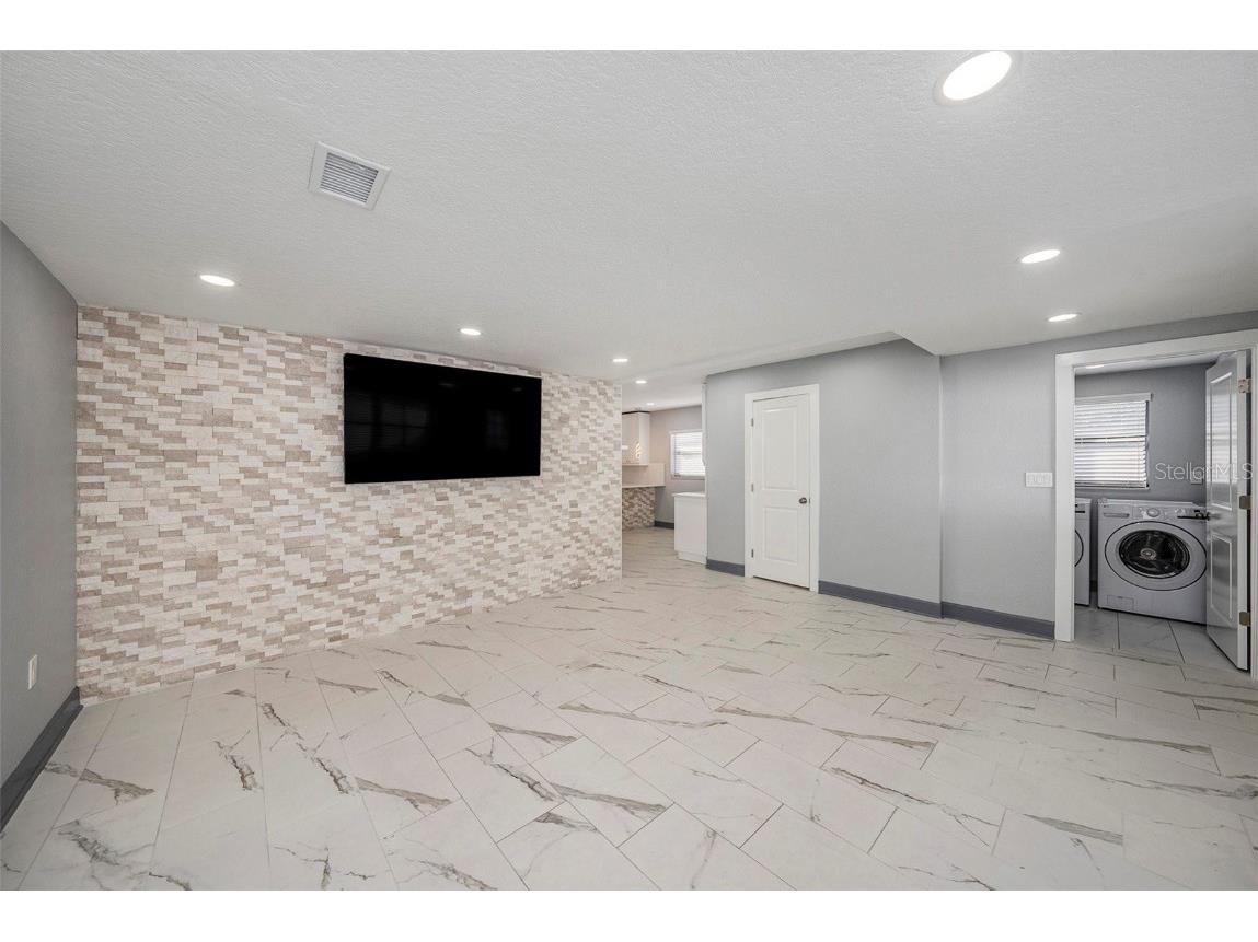 1713 W Saint Isabel Street Tampa FL 33607 TB8455132 image18