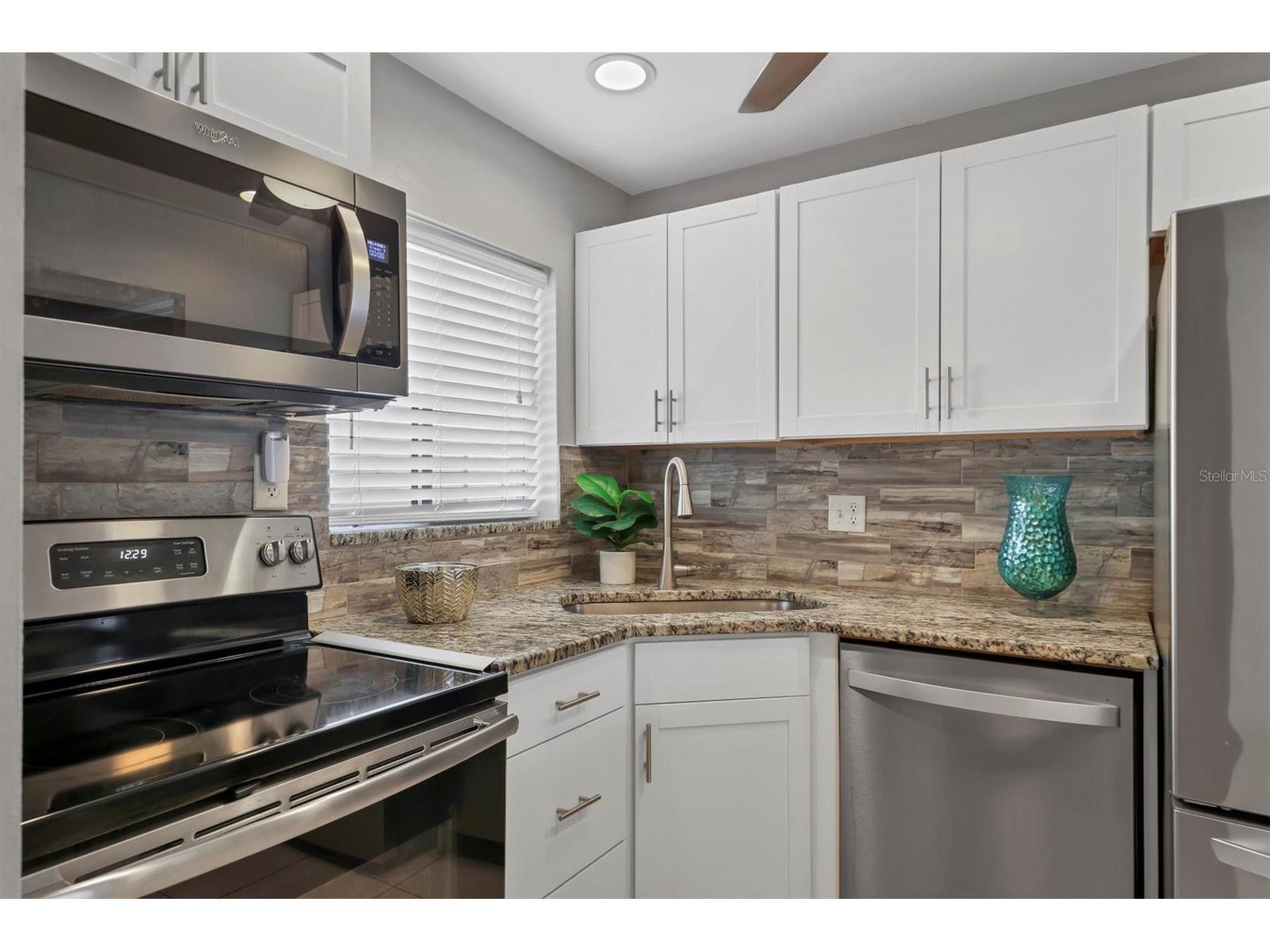 1714 69th Avenue W #B404 Bradenton FL 34207 A4677355 image16
