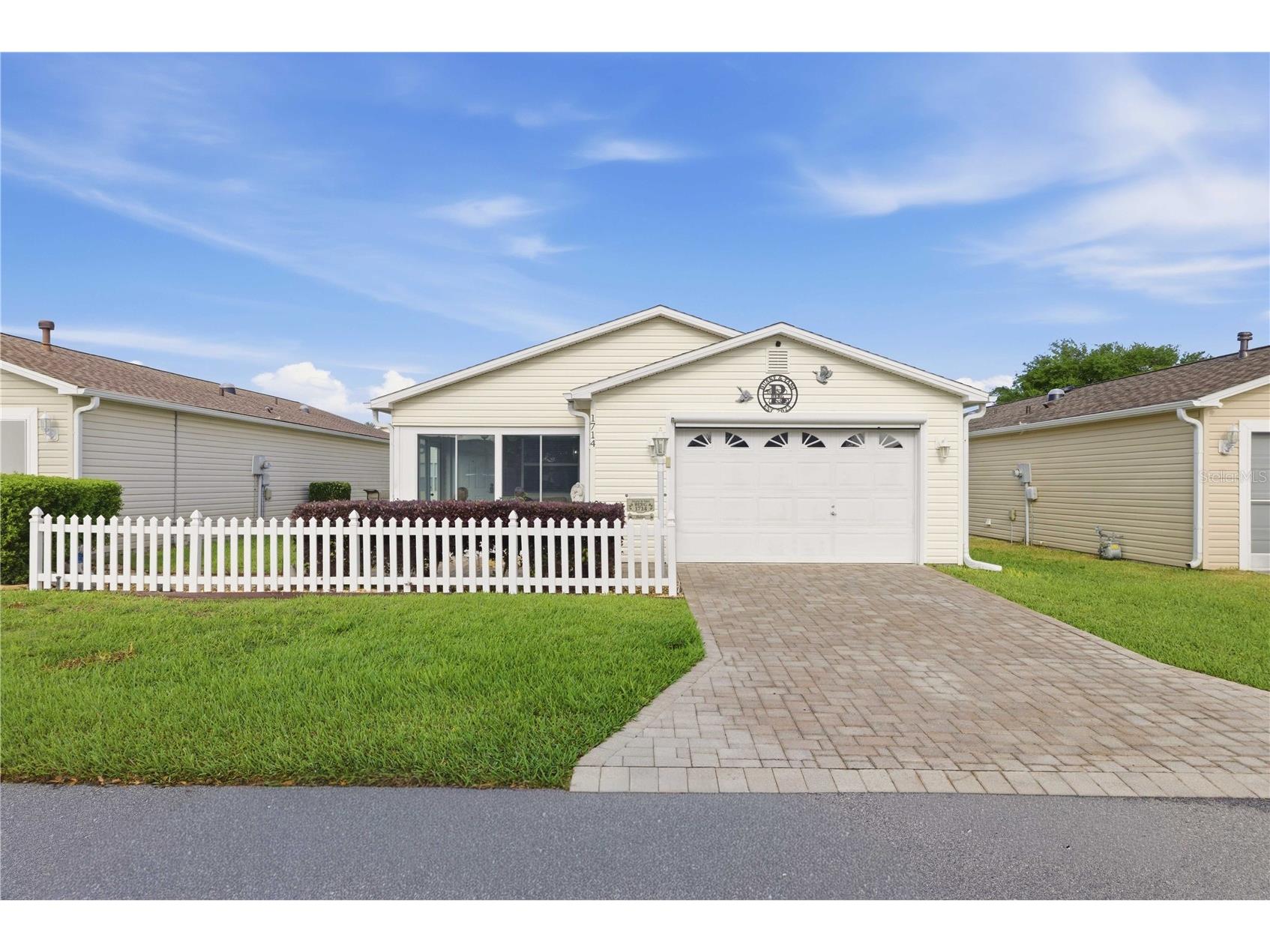 1714 El Nino Street The Villages FL 32162 G5110771 image1