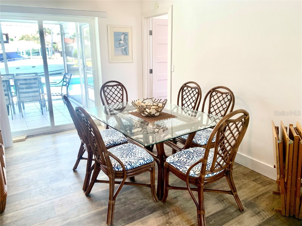 1714 Meadowood Street Sarasota FL 34231 A4624047 image13