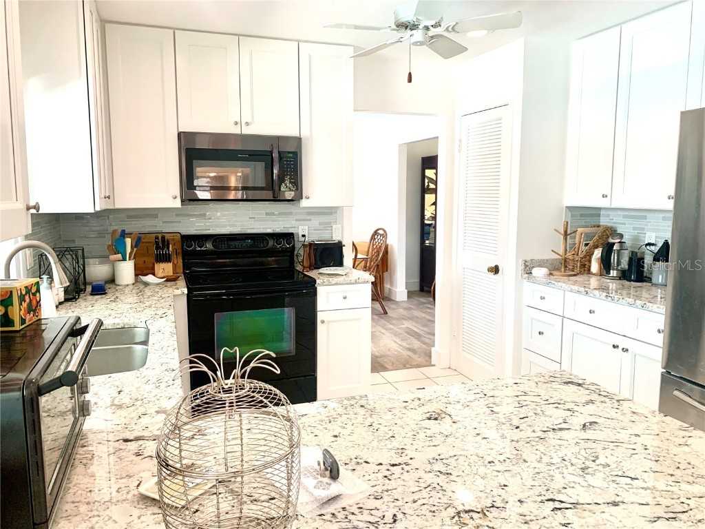 1714 Meadowood Street Sarasota FL 34231 A4624047 image39