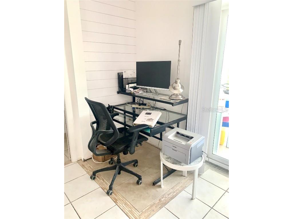 1714 Meadowood Street Sarasota FL 34231 A4624047 image45