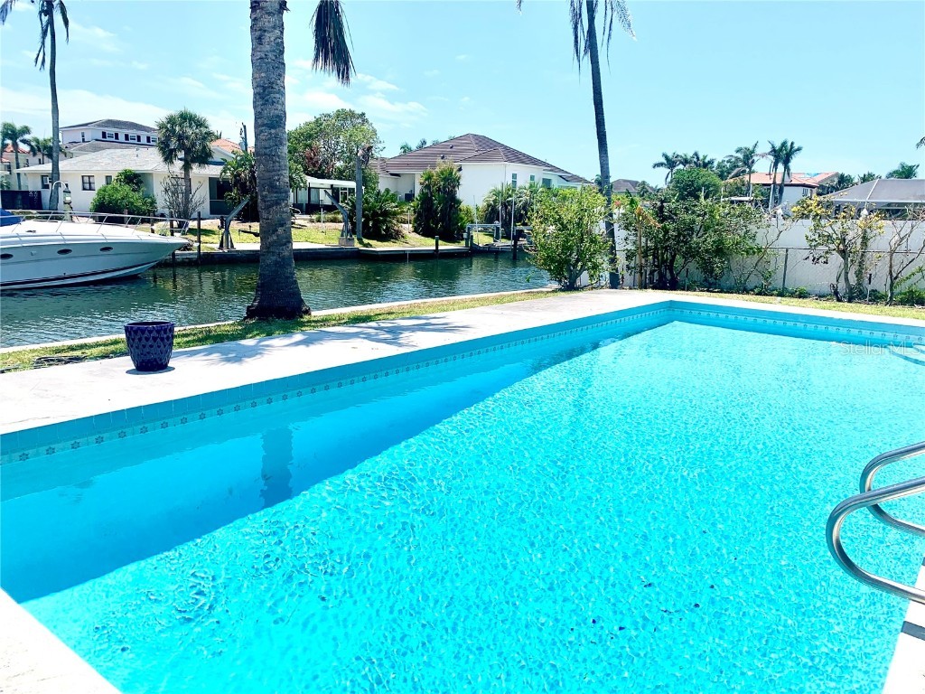 1714 Meadowood Street Sarasota FL 34231 A4624047 image48