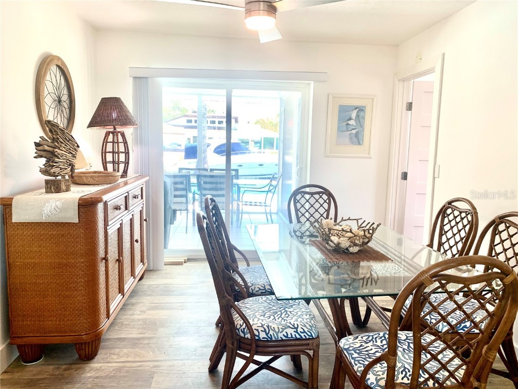 1714 Meadowood Street Sarasota FL 34231 A4624047 image57