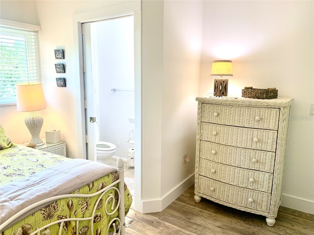 1714 Meadowood Street Sarasota FL 34231 A4624047 image65