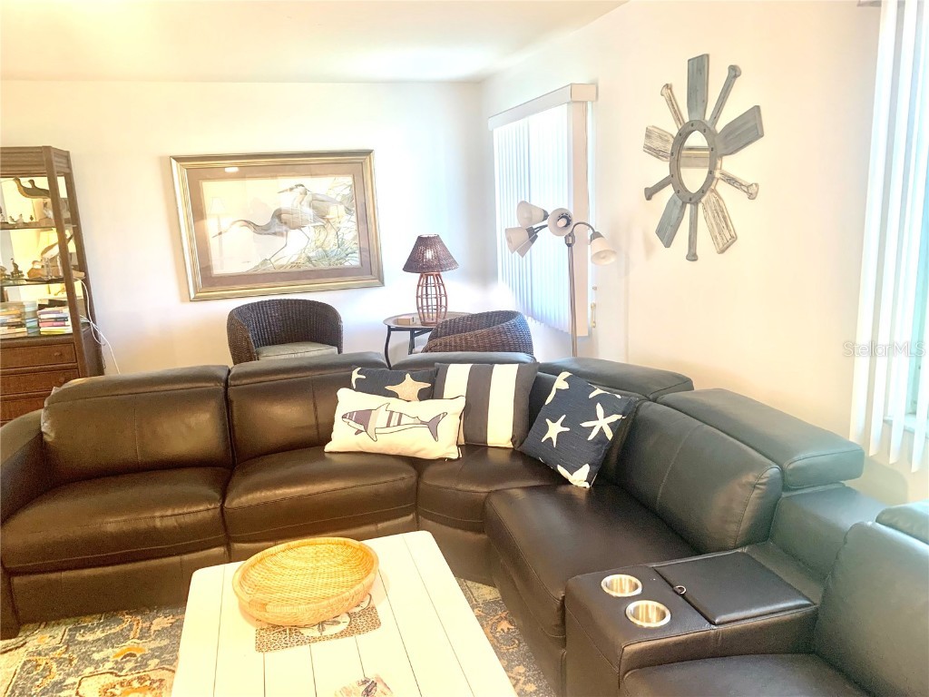 1714 Meadowood Street Sarasota FL 34231 A4624047 image8