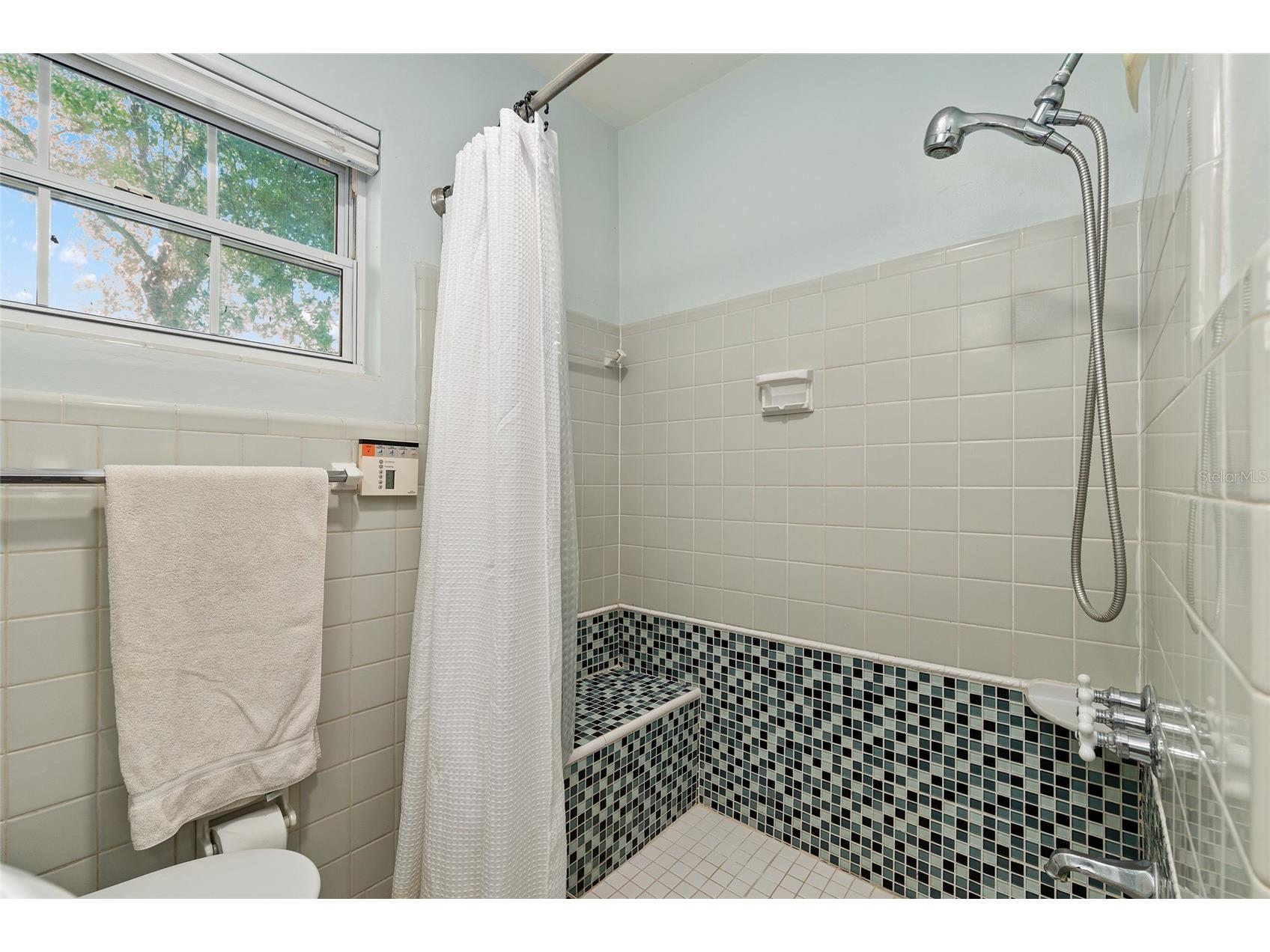1714 NE 6th Terrace Gainesville FL 32609 GC540509 image32