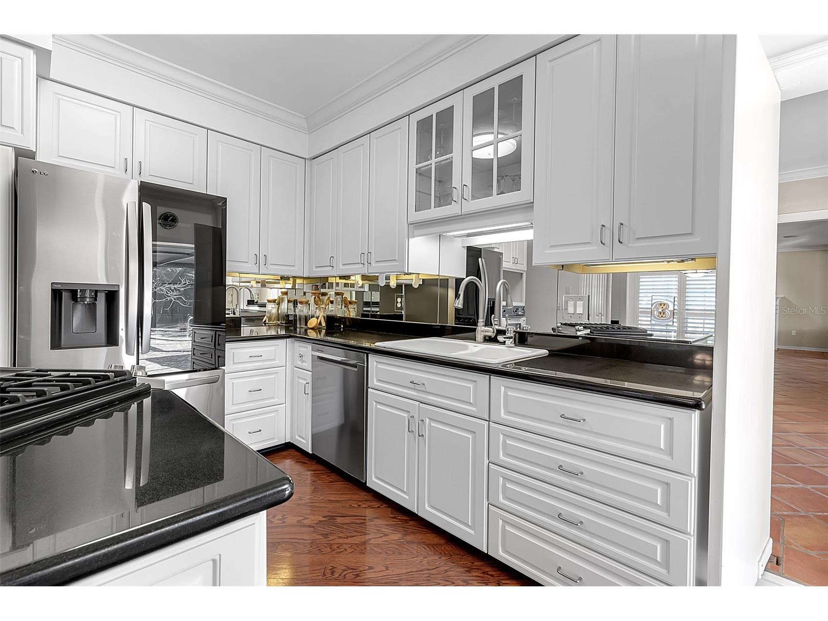 1714 South Drive Sarasota FL 34239 A4686448 image27
