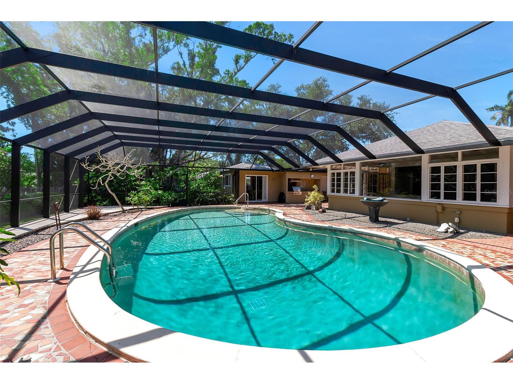 1714 South Drive Sarasota FL 34239 A4686448 image54