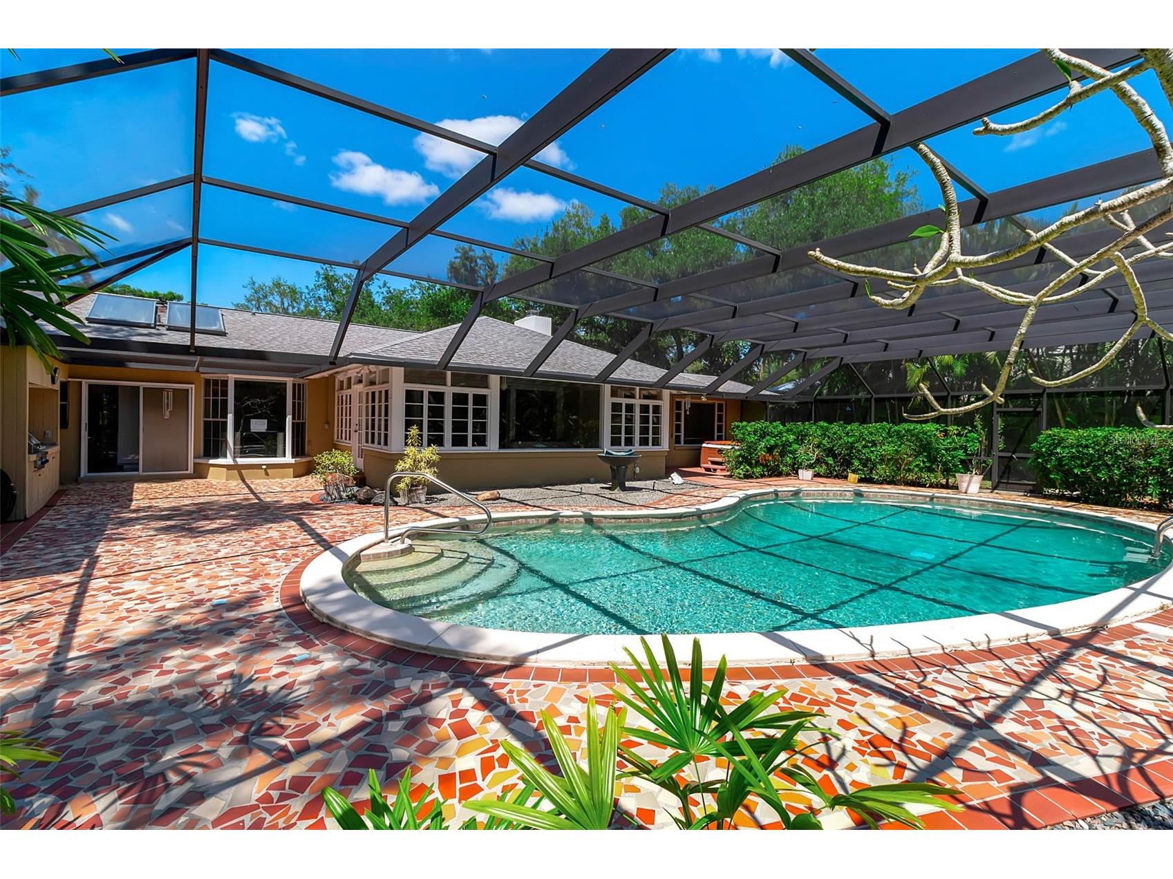 1714 South Drive Sarasota FL 34239 A4686448 image55