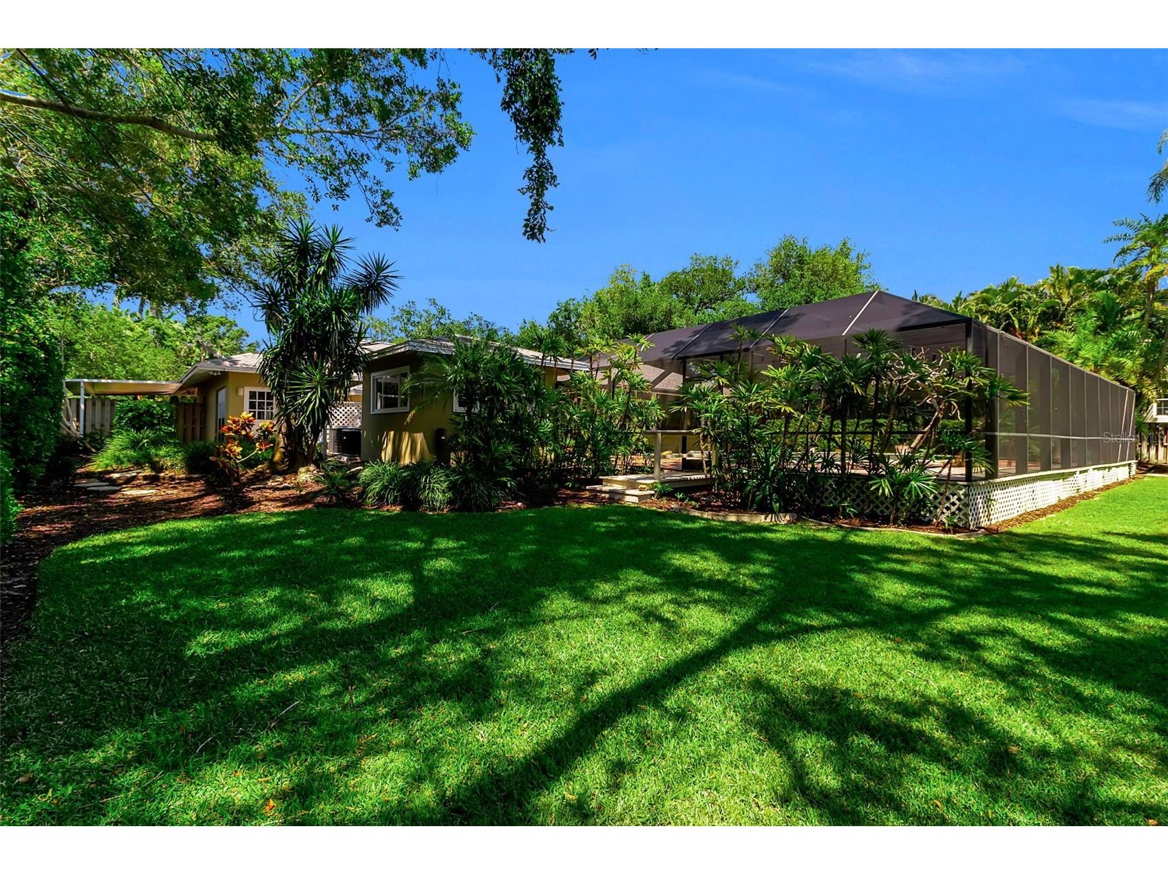 1714 South Drive Sarasota FL 34239 A4686448 image58