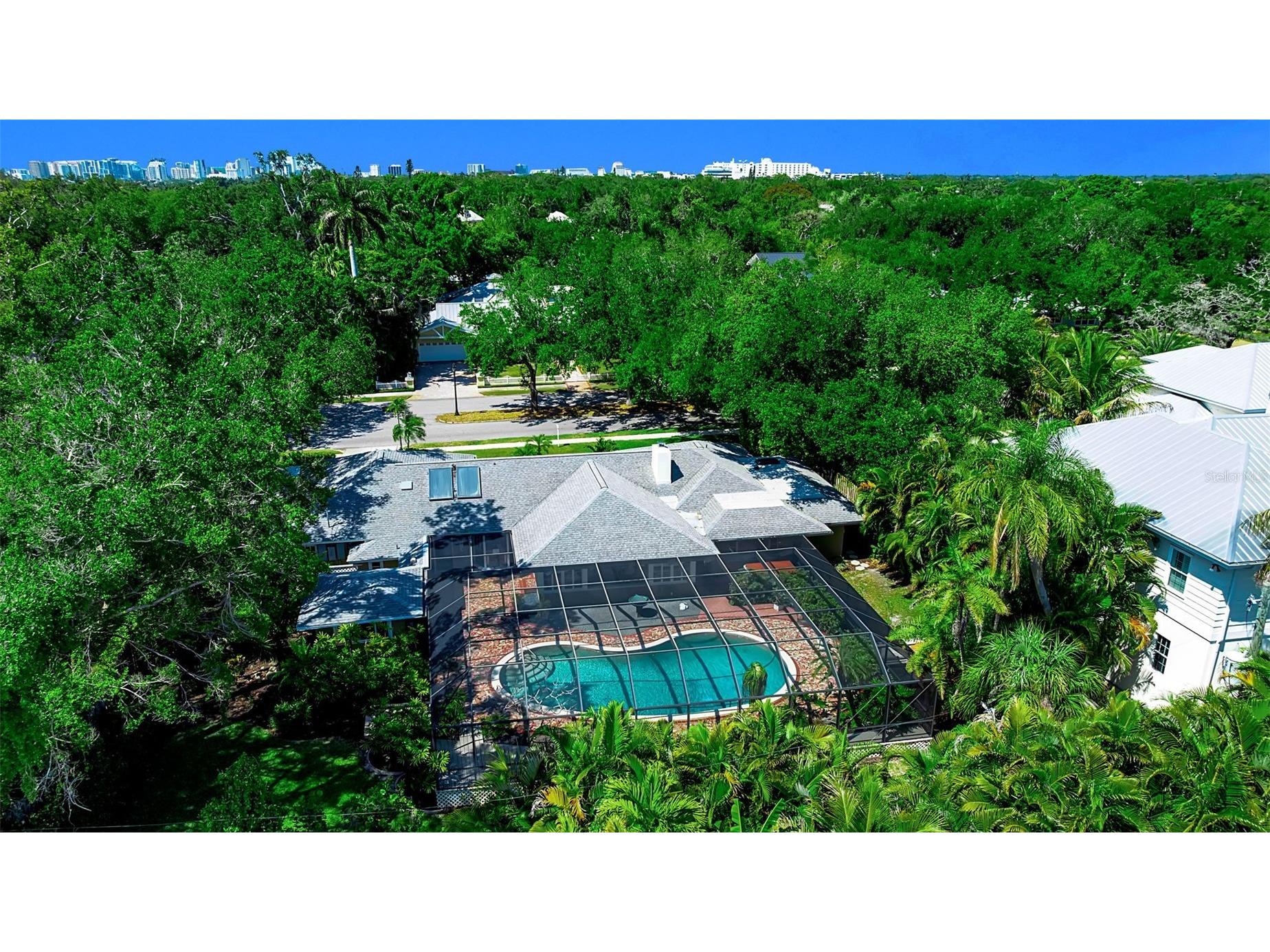 1714 South Drive Sarasota FL 34239 A4686448 image59