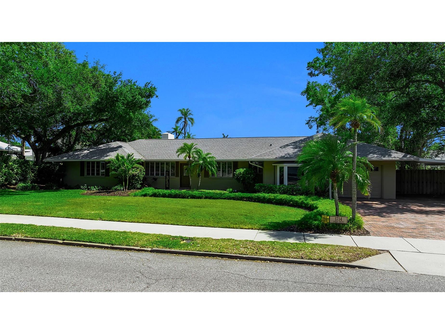 1714 South Drive Sarasota FL 34239 A4686448 image62