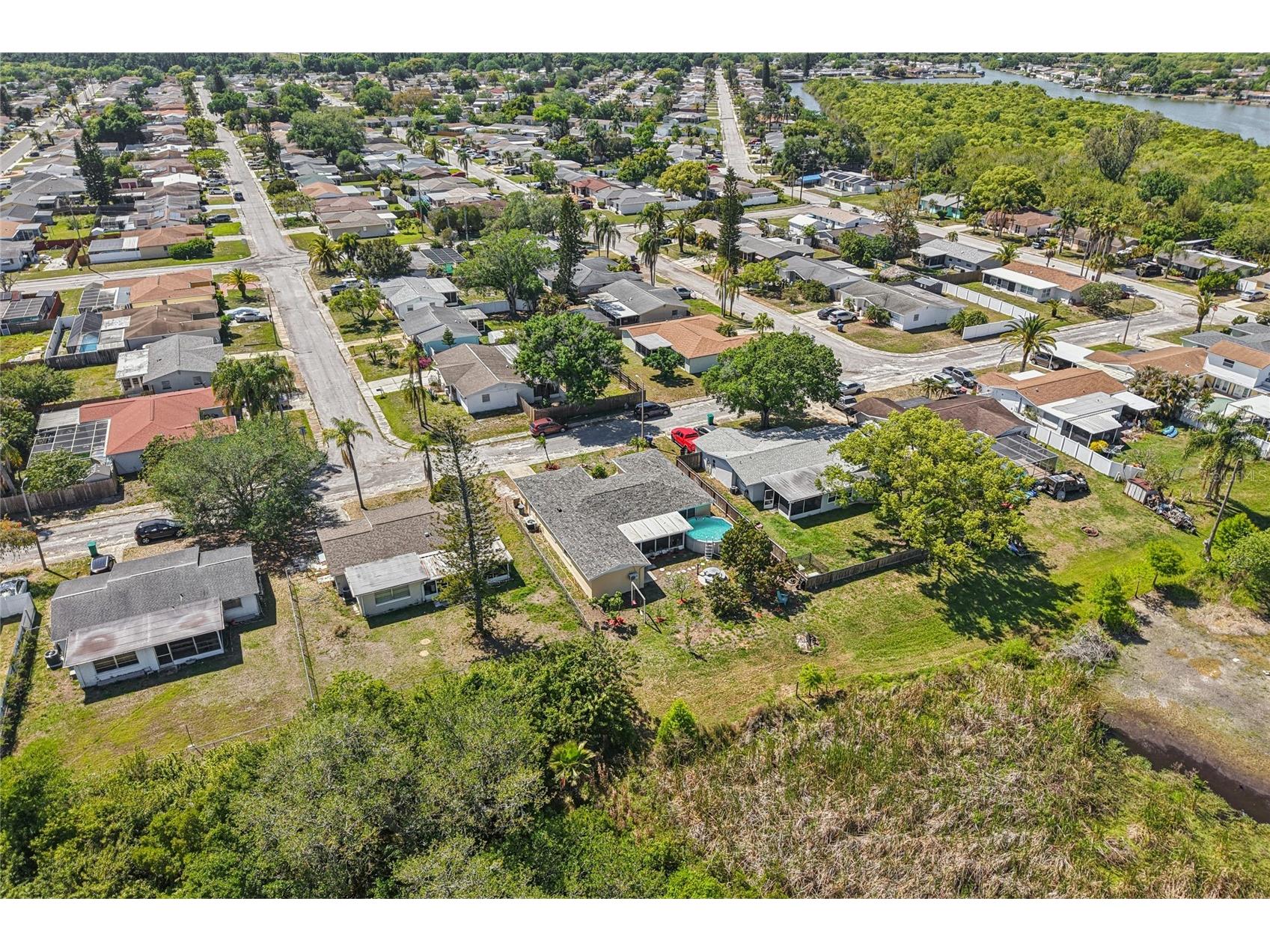 1714 Springdale Drive Holiday FL 34691 TB8495646 image44