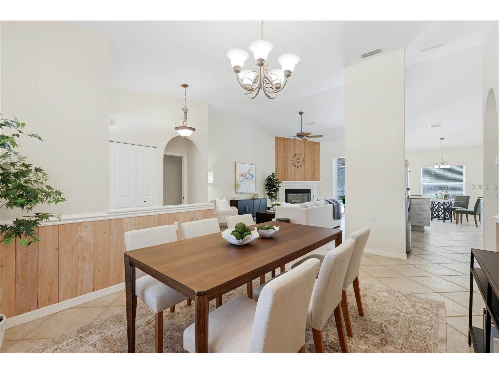 1714 Waldemere Street Sarasota FL 34239 A4688029 image11