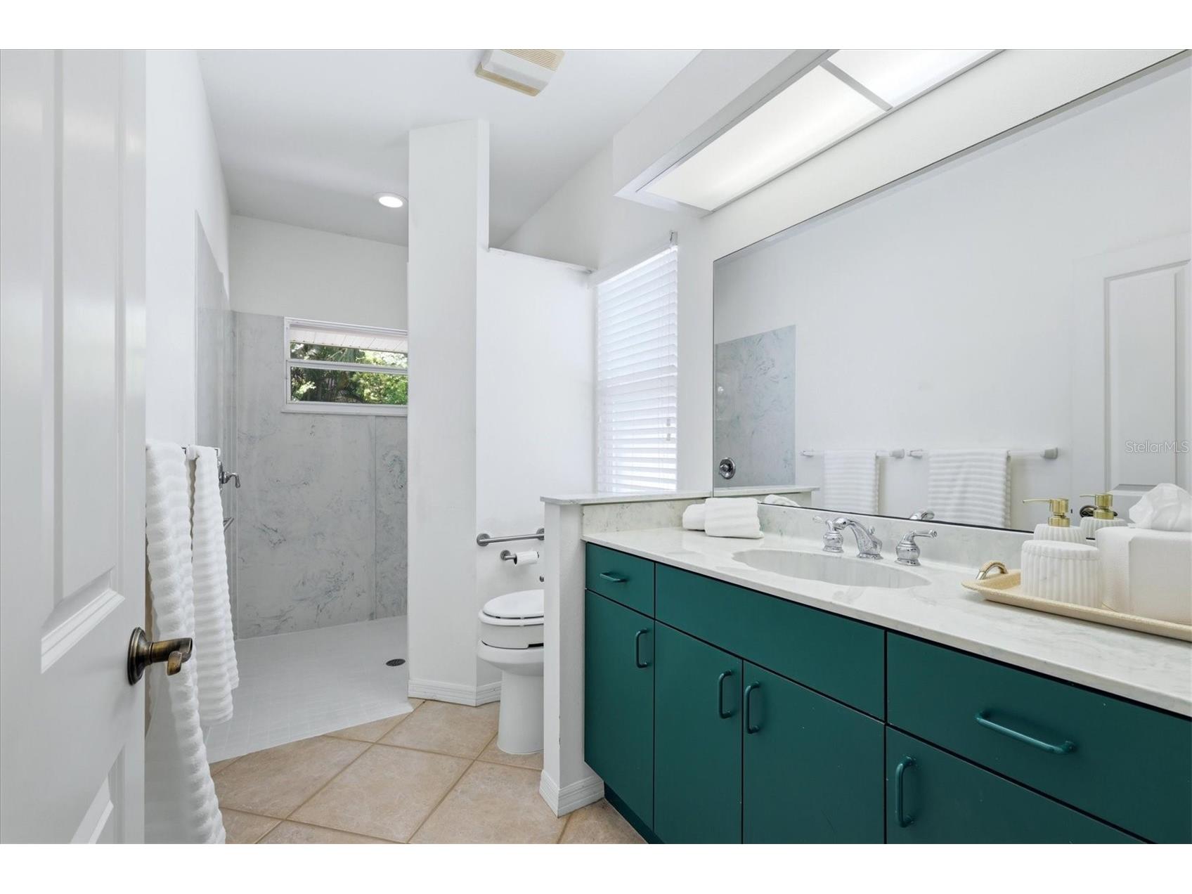 1714 Waldemere Street Sarasota FL 34239 A4688029 image17