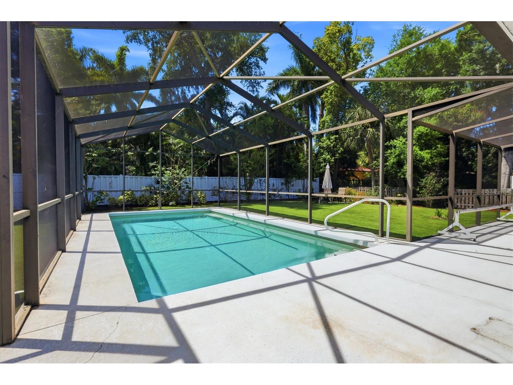 1714 Waldemere Street Sarasota FL 34239 A4688029 image24