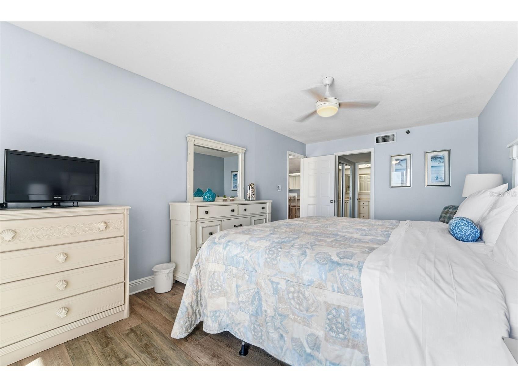 17140 Gulf Boulevard #611 Saint Petersburg FL 33708 TB8465954 image15