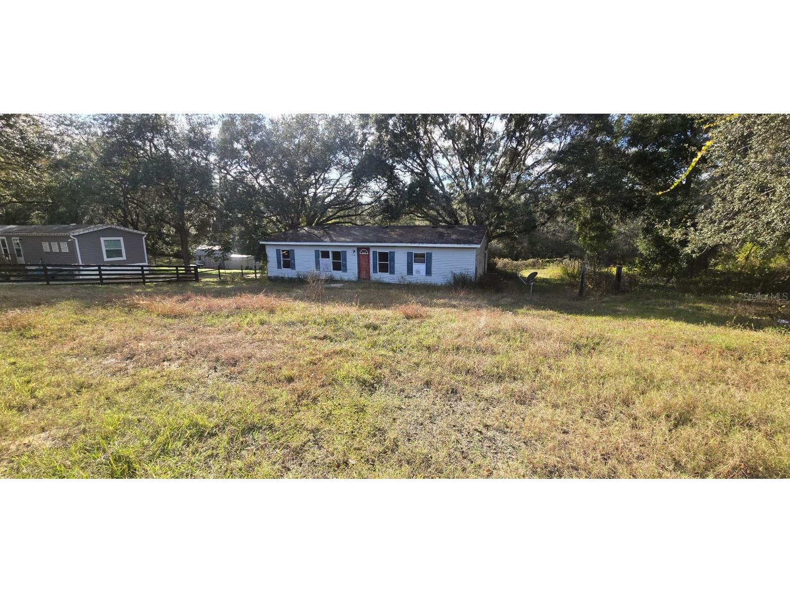 17140 SE 251st Terrace Umatilla FL 32784 G5105347 image1