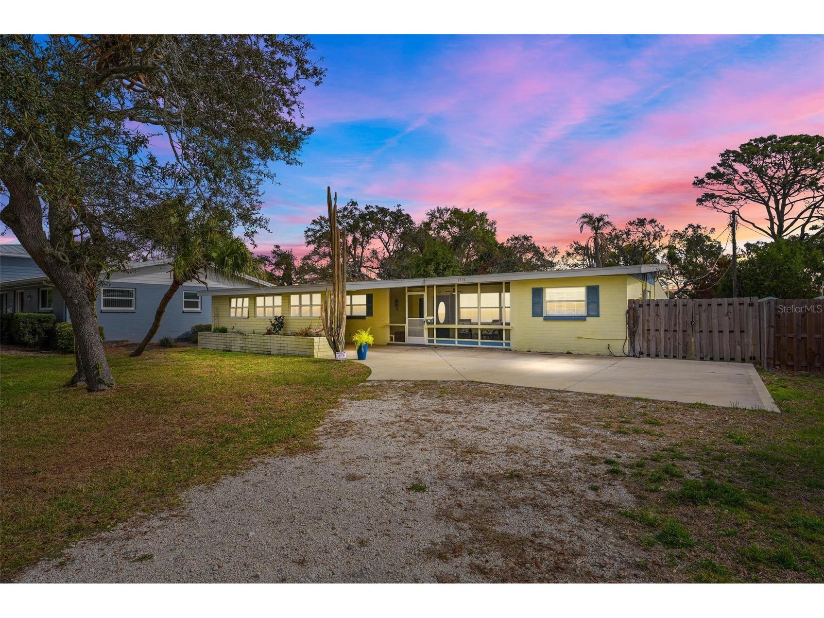 1715 Areca Way Daytona Beach FL 32117 V4947931 image1