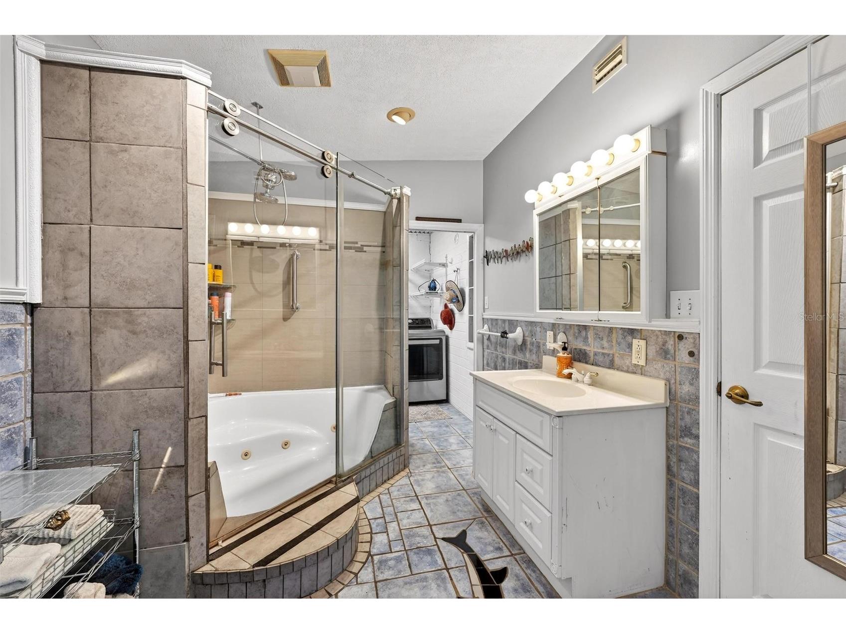 1715 Areca Way Daytona Beach FL 32117 V4947931 image32