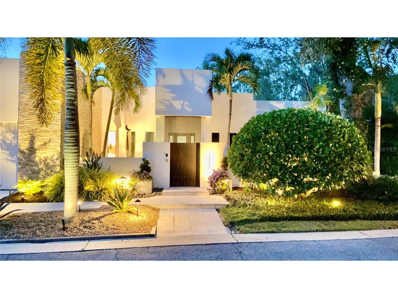 1715 Bonita Court Sarasota FL 34239 A4569420 image1