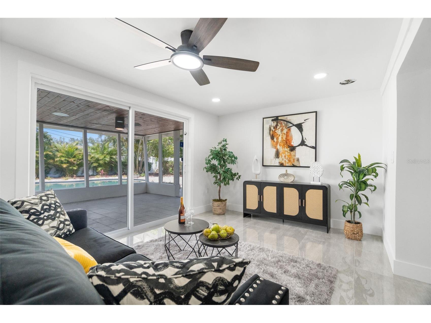1715 Delaware Avenue NE Saint Petersburg FL 33703 TB8504603 image10