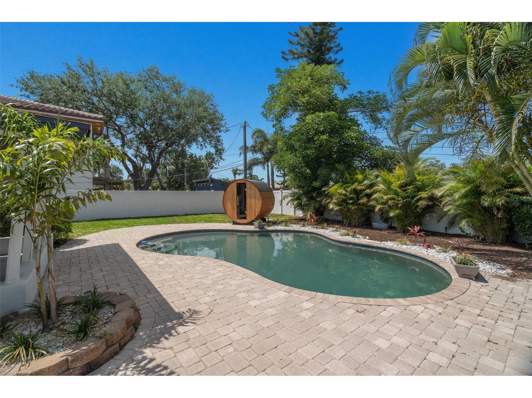 1715 Delaware Avenue NE Saint Petersburg FL 33703 TB8504603 image3