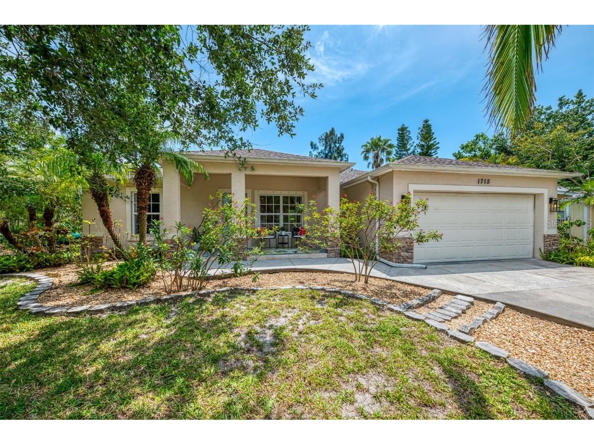 1715 Fossil Drive Englewood FL 34223 A4651783 image1