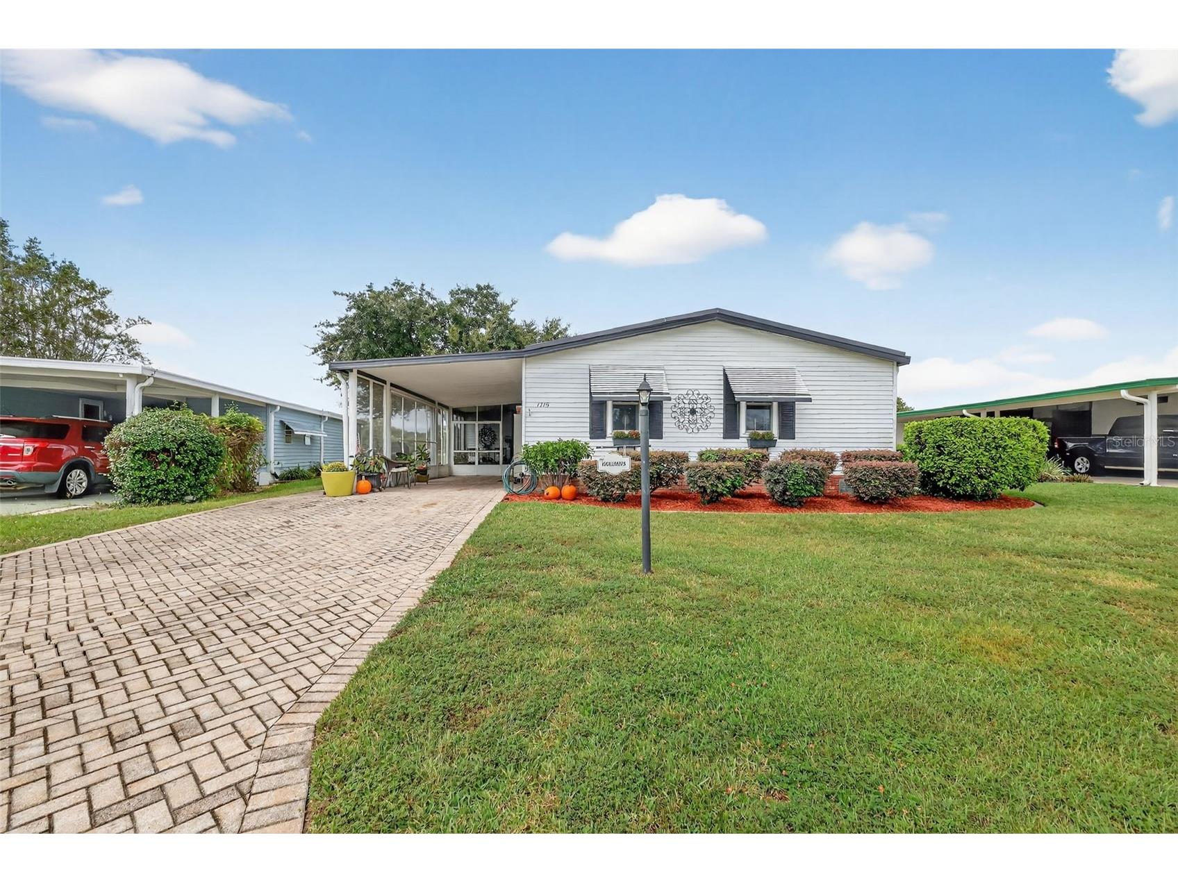 1715 Lilly Lane Lady Lake FL 32159 G5103161 image1