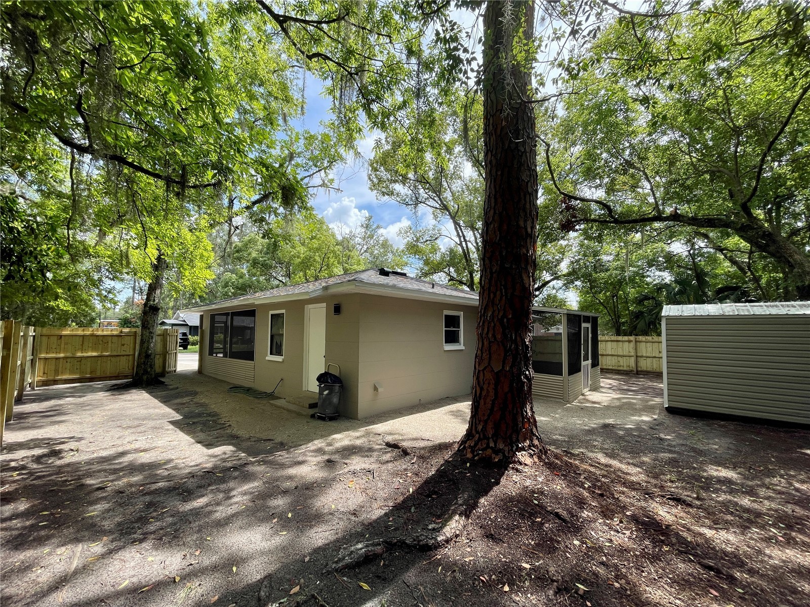 1715 NE 6th Place Gainesville FL 32641 GC536603 image25