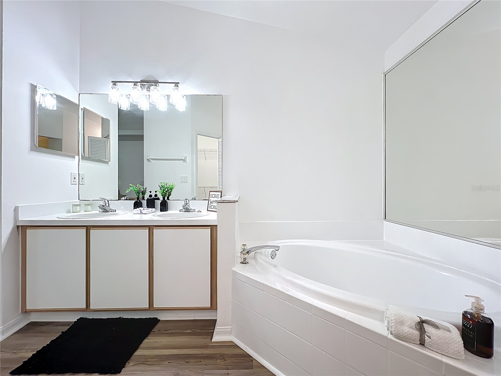 1715 Pointe Ridge Court Orlando FL 32808 O6374180 image38