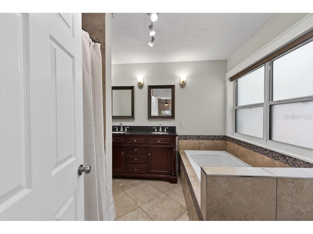 1715 S Hubert Avenue Tampa FL 33629 TB8517733 image25